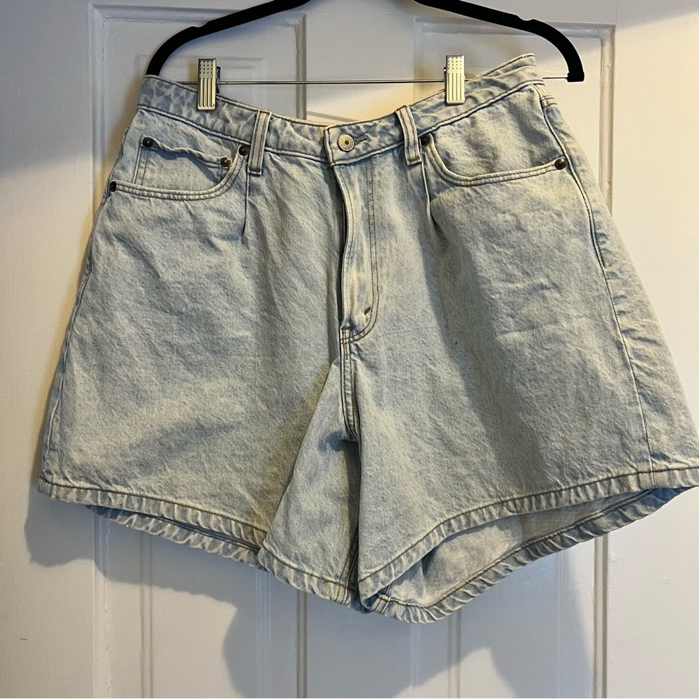 Abercrombie Curve Love High Rise Loose Shorts sz 31/12 - Picture 2 of 4